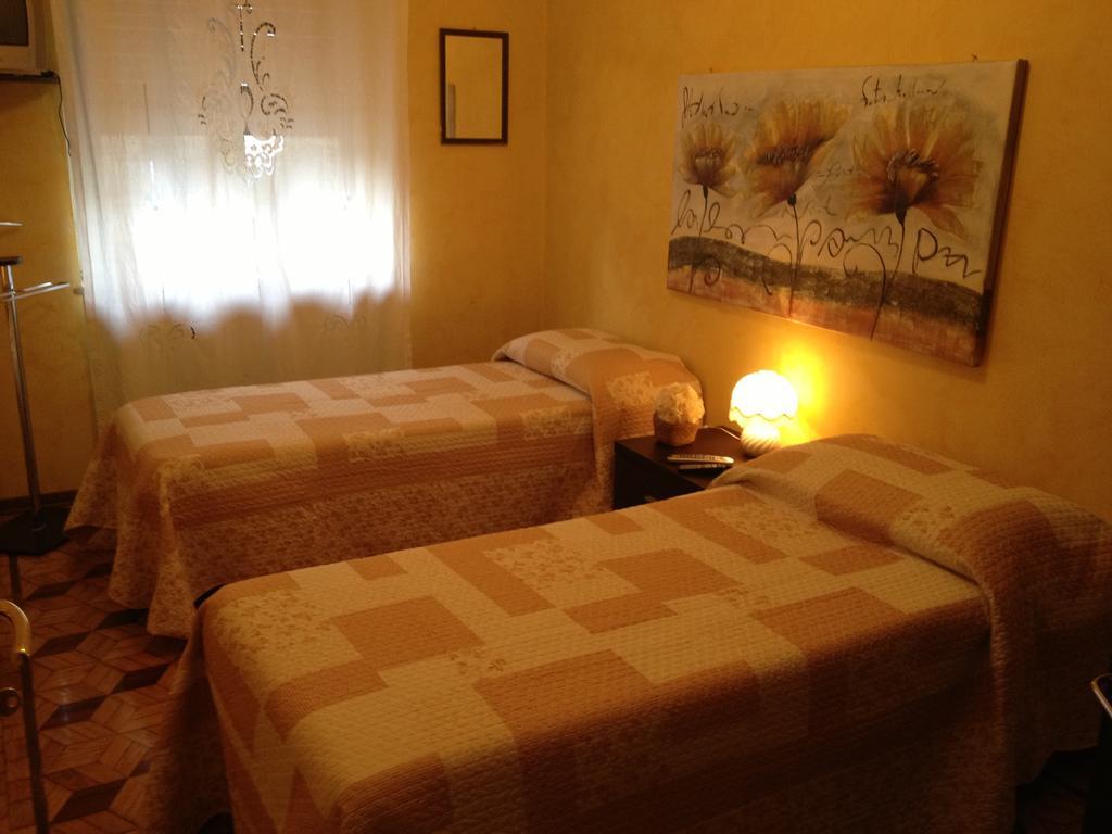 Appartamenti Del Corso Cuneo Rum bild